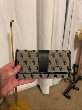 Dooney & Bourke Designer-Style Beige and Black Monogram Wallet